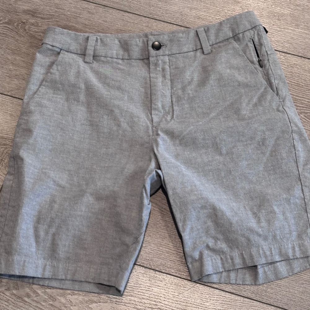Lululemon Commission Shorts Mens 30 Grey Warpstreme 9" Inseam Chino Golf Casual‎